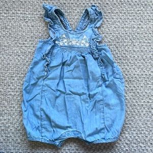Gap baby girl 6-12 mo romper